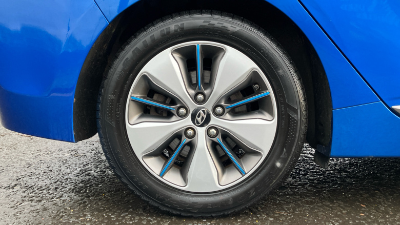 Hyundai IONIQ 1.6 GDi Plug-in Hybrid Premium 5dr DCT Hatchback